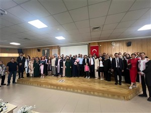 İşletme Bölümünde Dereceye Giren Öğrencilerimize Tebrik Belgeleri Takdim Edildi