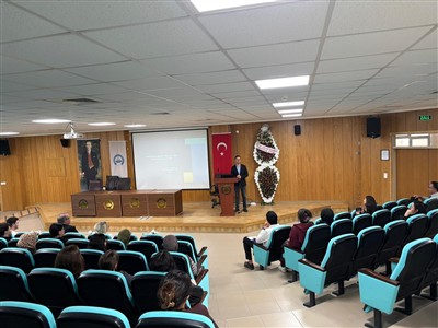 İşletme Bölümü Öğrencilerine Yönelik Oryantasyon Etkinliği Gerçekleştirildi